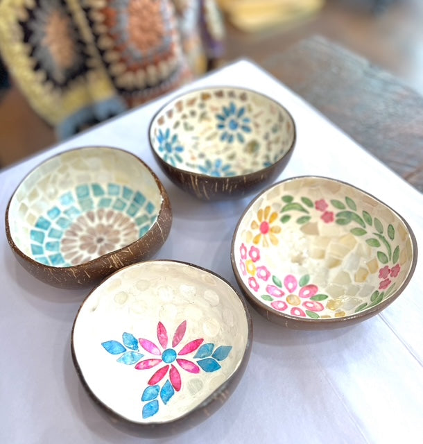 Decorative Coconut Bowls from Vietnam