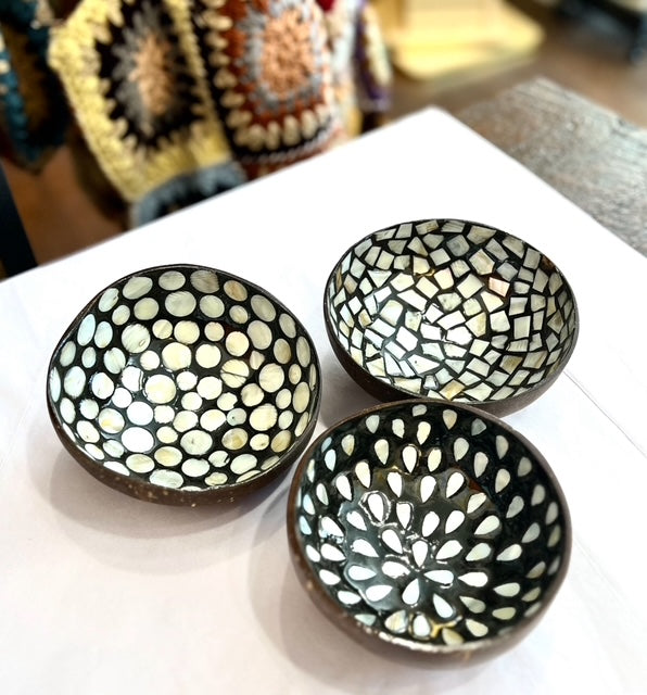 Decorative Coconut Bowls from Vietnam
