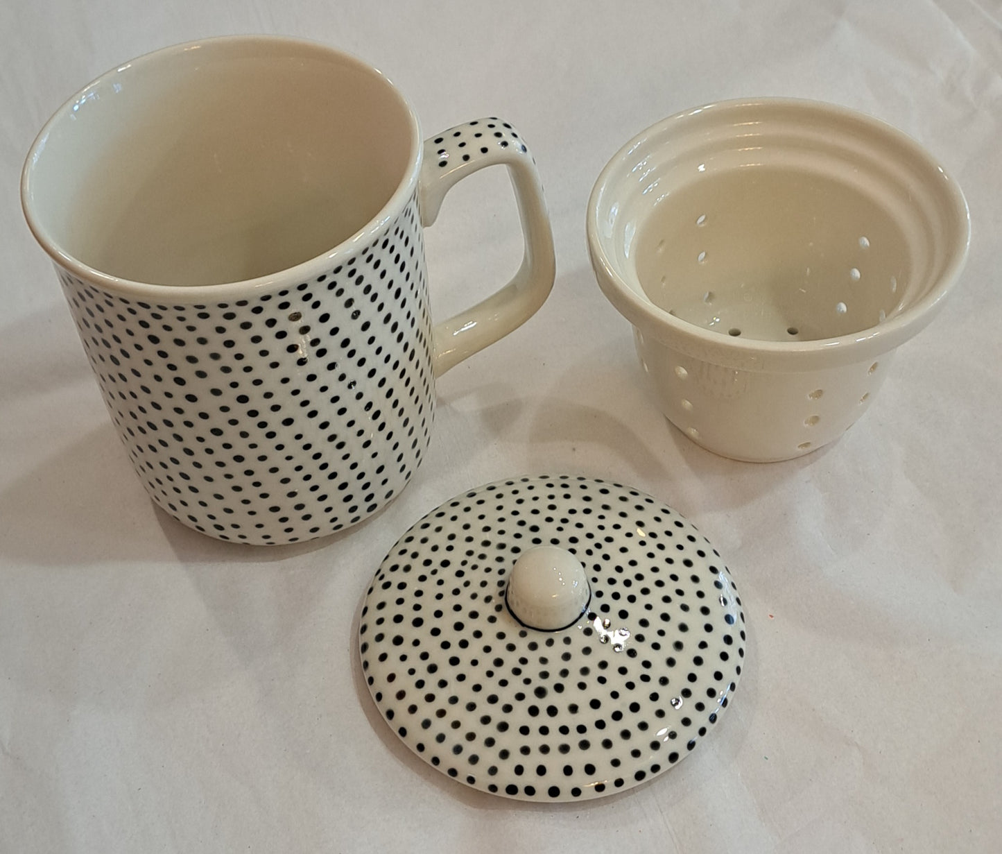 Hand-painted Tea Strainer with dots and lines, from Bat Trang, Vietnam